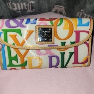 Dooney and bourke wallet
